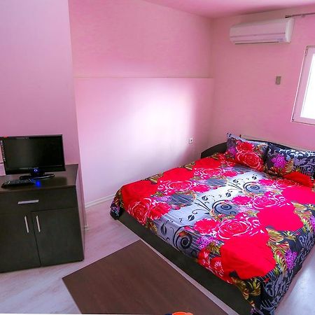 Hostel Shatrata Bogomilovo Zewnętrze zdjęcie